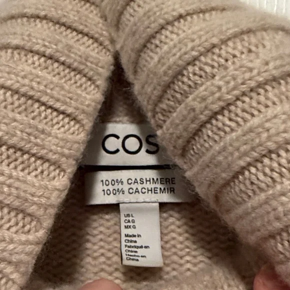 COS Chunky Pure Cashmere Turtleneck Sweater Beige Size Large - Picture 8 of 9